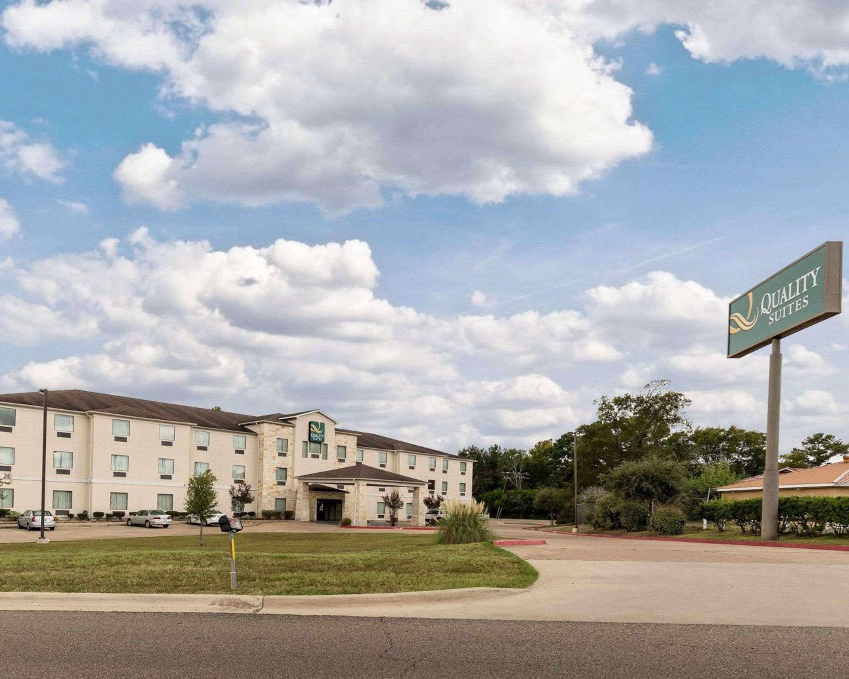 Quality Suites Huntsville Exterior foto